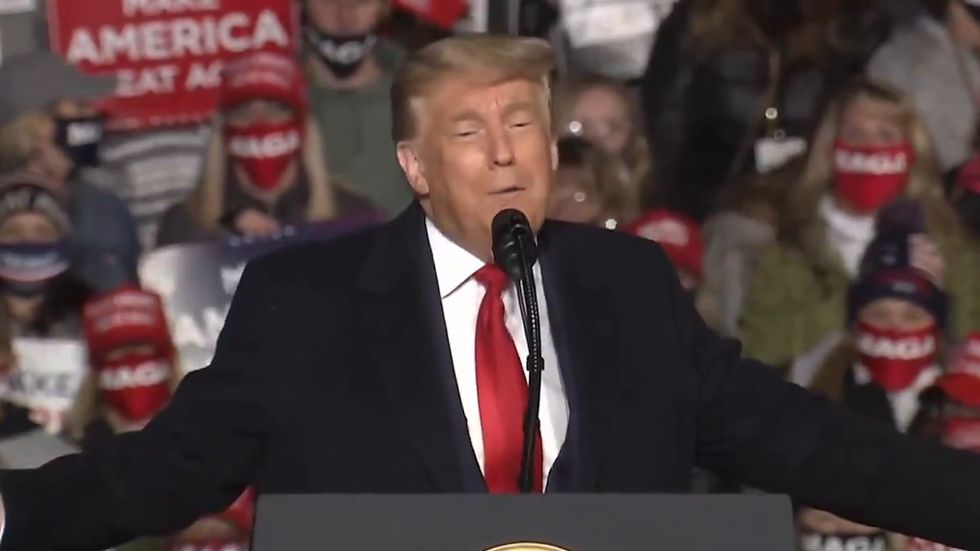 Trump blames 'Crooked Hillary' after his mic stops working at rally