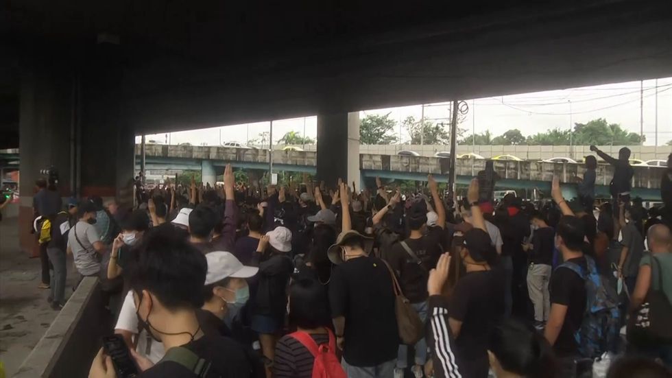 Thousands gather at Thai anti-government rally