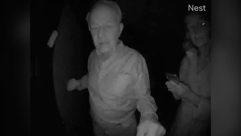 Robert Wilson wakes Paul Milgrom to tell him he won the Nobel prize