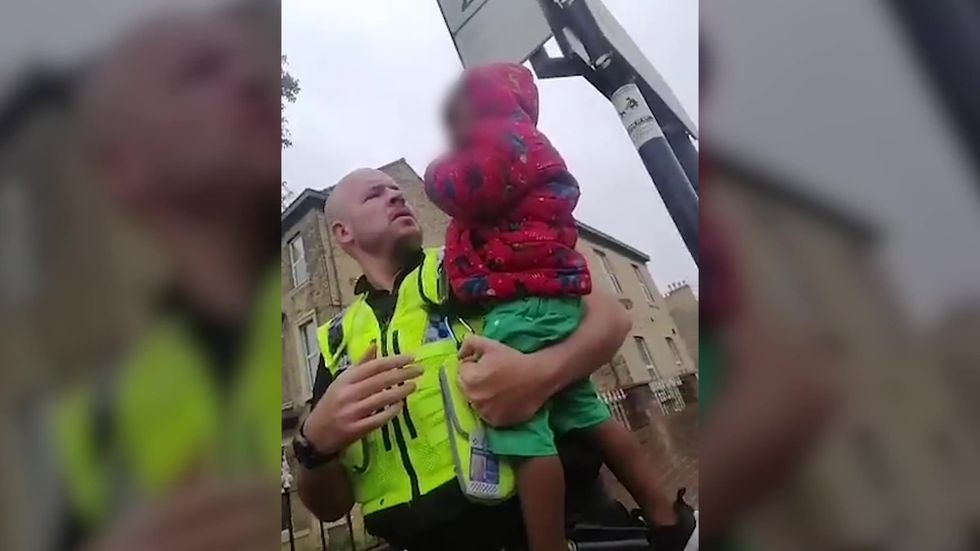 Toddler found wandering streets of Hull