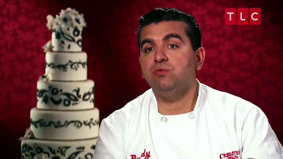 Cake Boss star Buddy Valastro builds a Statue of Liberty cake