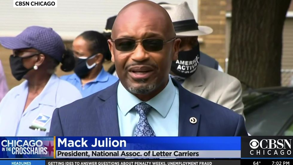 Chicago postal workers threaten to stop delivering mail after multiple employees shot on the job