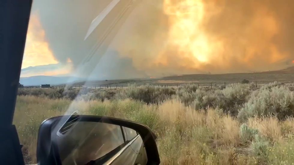 Timelapse footage shows wildfire in Loyalton, California