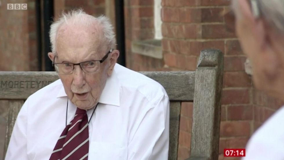 Tom Moore meets with WWII veteran