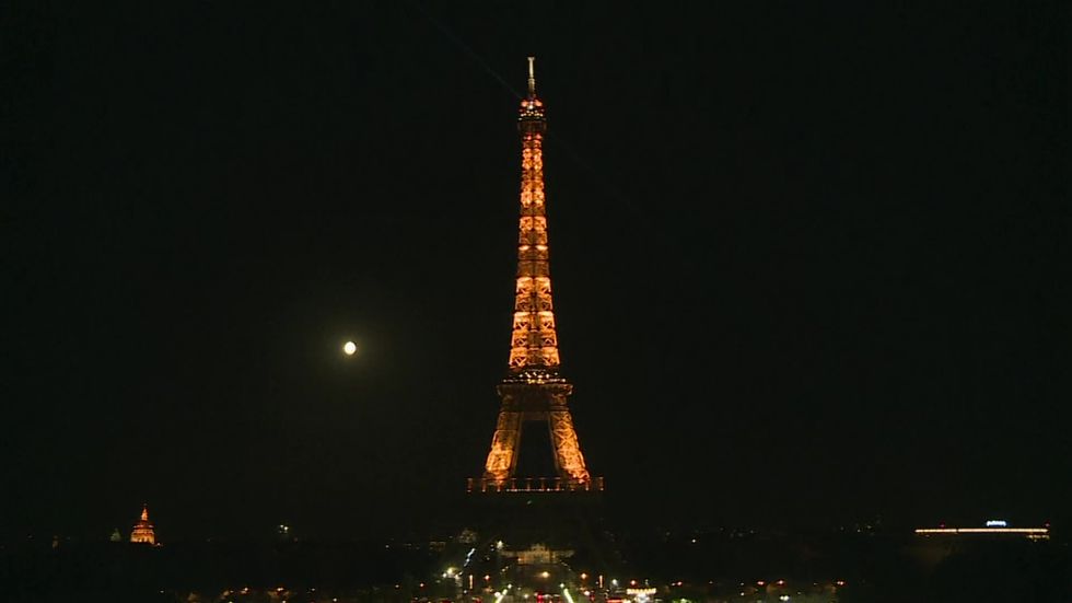 Eiffel Tower lights turned off in solidarity with Beirut victims
