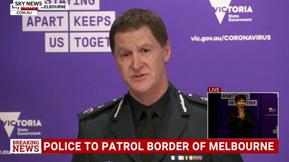 Coronavirus Australia: Police forced to smash car windows over non-compliance