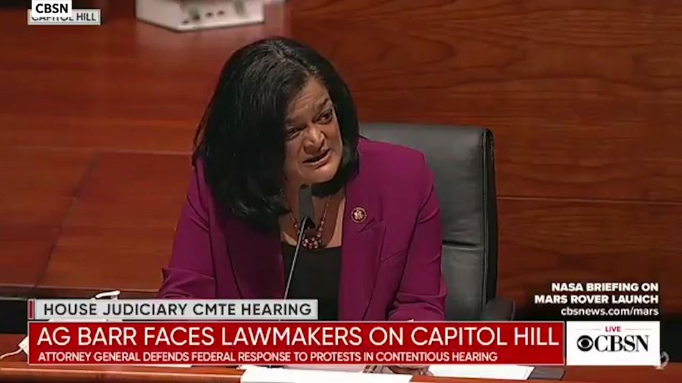 Barr criticised for unleashing federal agents on BLM activists but not 'white men with swastikas'