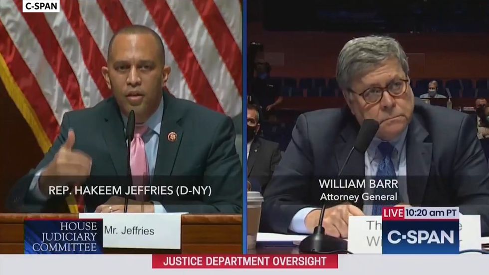 Attorney general Barr appears to attempt to blame Obama for Trumps coronavirus response