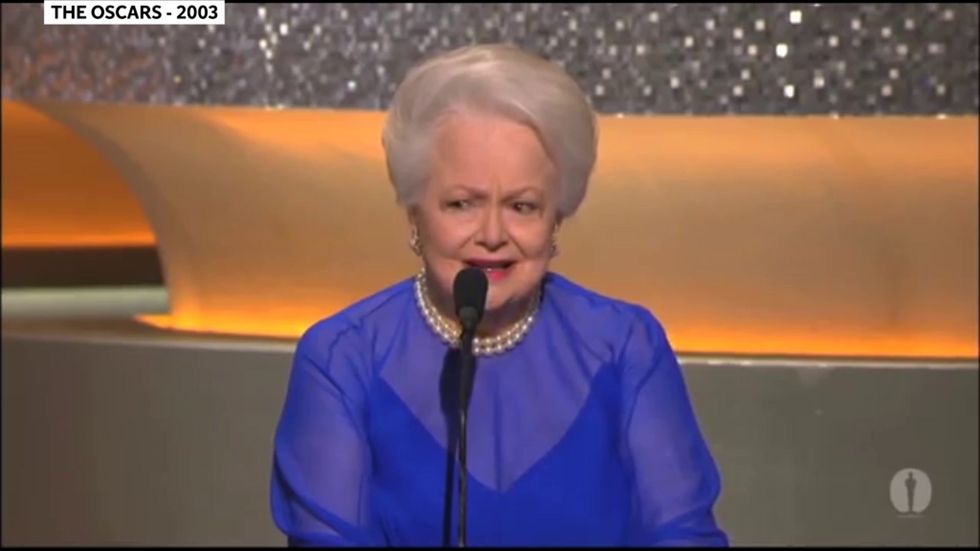 Olivia de Havilland presents 75th Past Oscar Winner Reunion