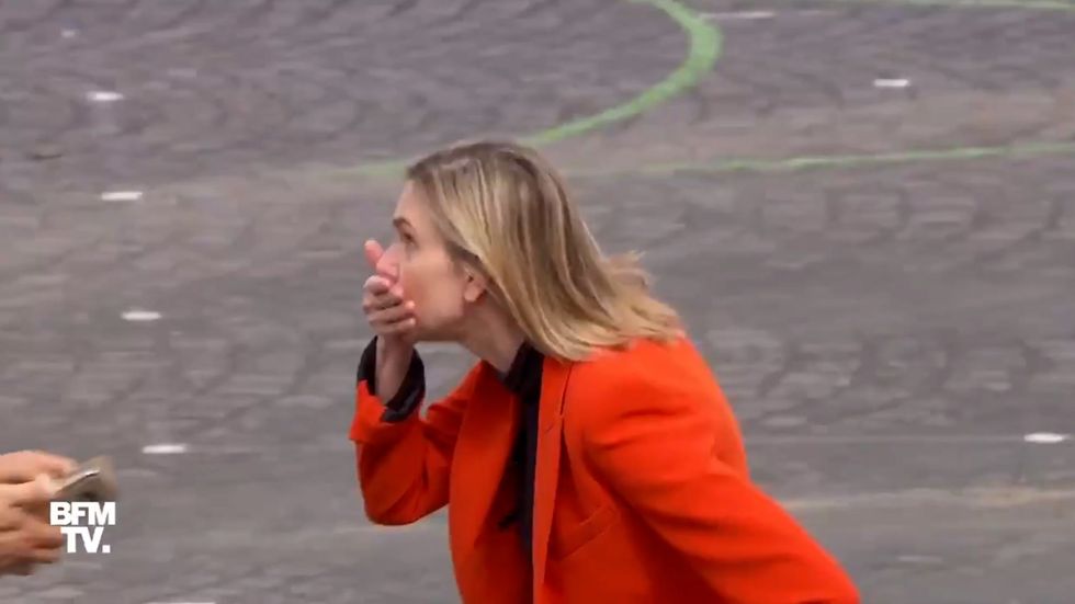 French minister panics upon realising she's forgotten her mask