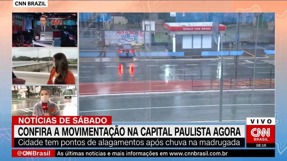 CNN reporter mugged at knifepoint on live TV in Brazil.mp4