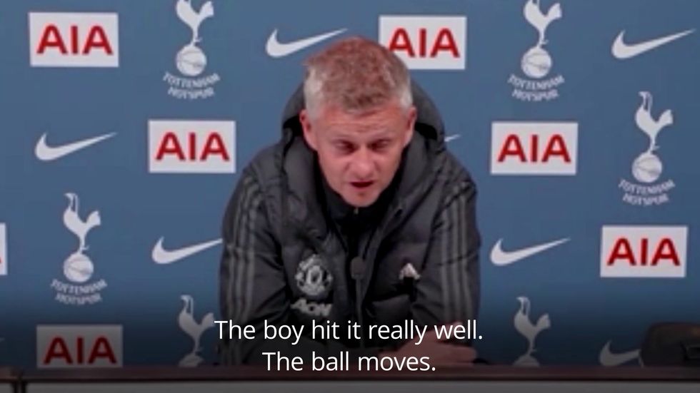 Solskjaer defends under-fire goalkeeper De Gea