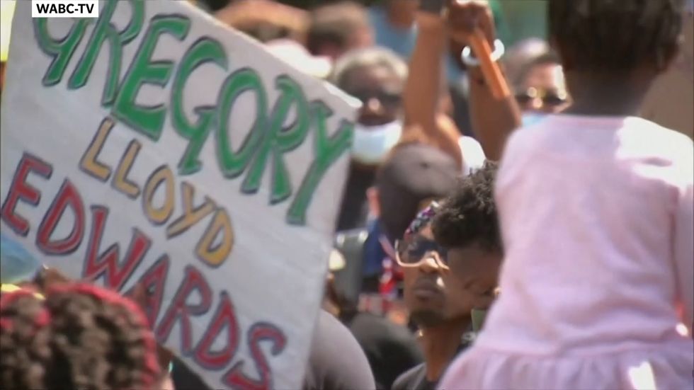 Vast Black Lives Matter crowd gathers in Brooklyn