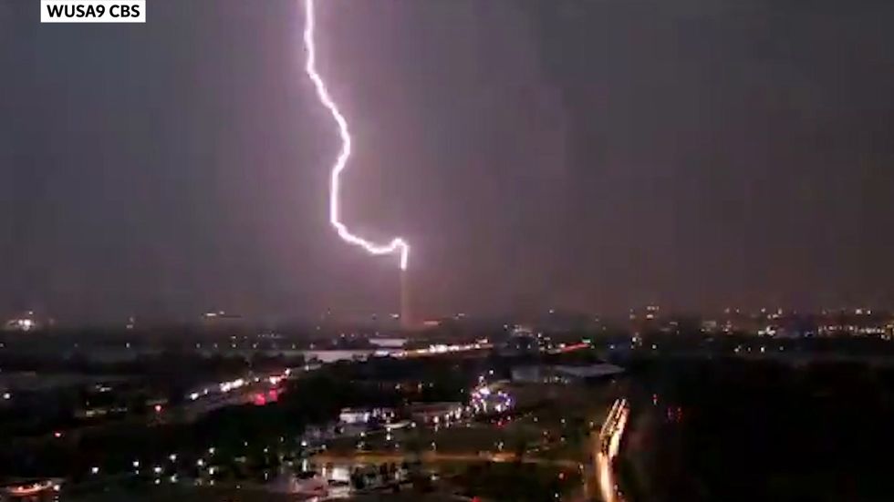 Washington Monument struck by lightning