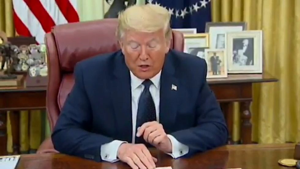Trump signs controversial executive order that could allow federal officials to target Twitter, Facebook and Google