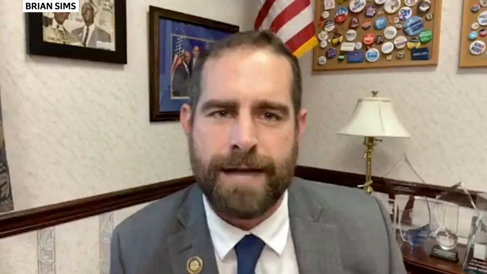 Democratic representative calls on Republican who knew about positive Covid-19 test for a week to resign.mp4