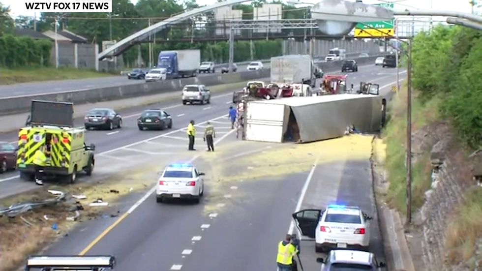 Truck carrying 43000 pounds of mac and cheese overturns on Nashville highway