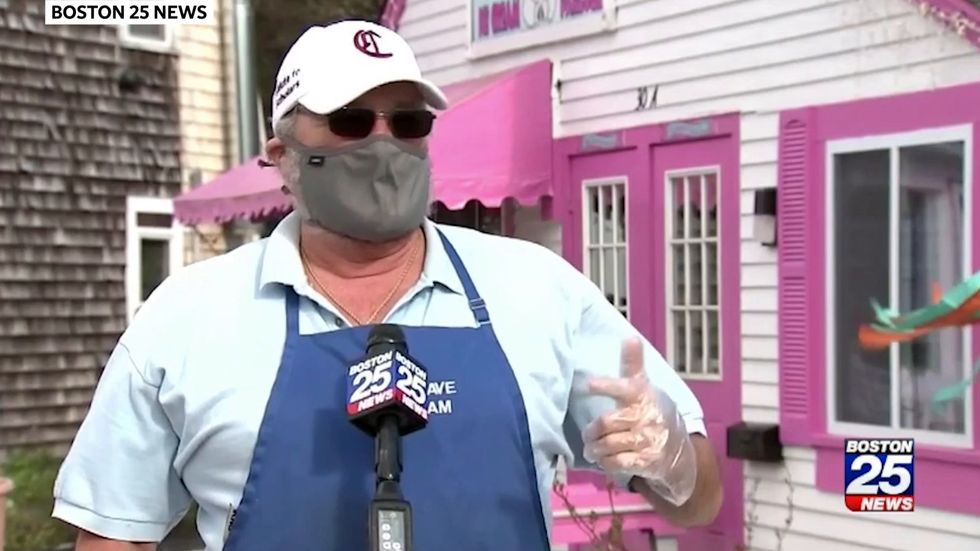 'They should be ashamed. of themselves' Ice cream parlour closes when customers disrespect workers