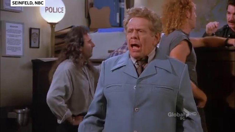 Jerry Stiller who has died at the age of 92 in a scene from Seinfeld