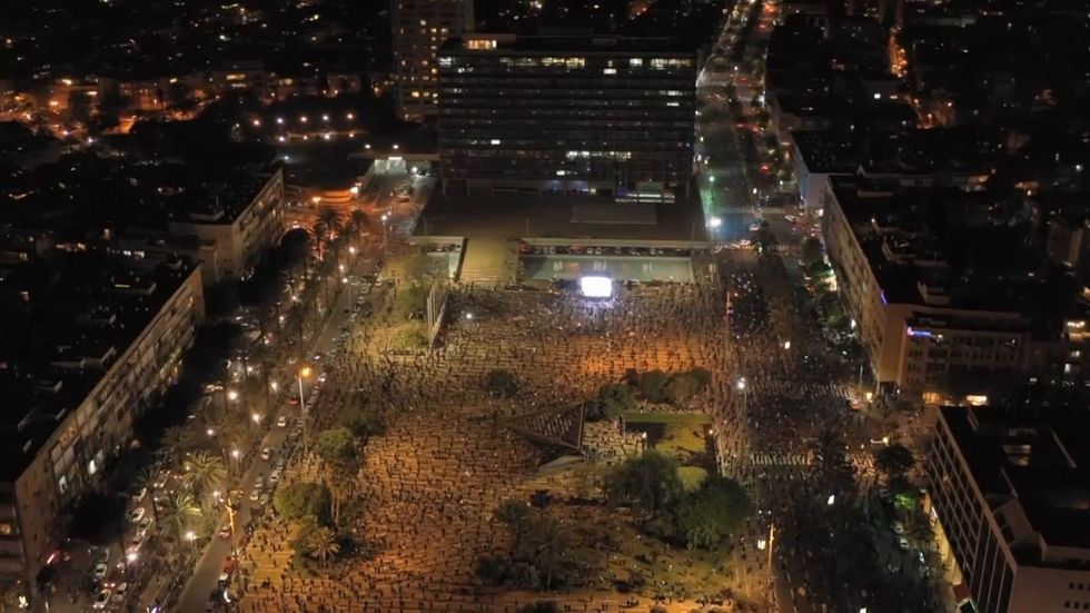 Thousands rally in ‘social distancing’ protest accusing Netanyahu of destroying democracy