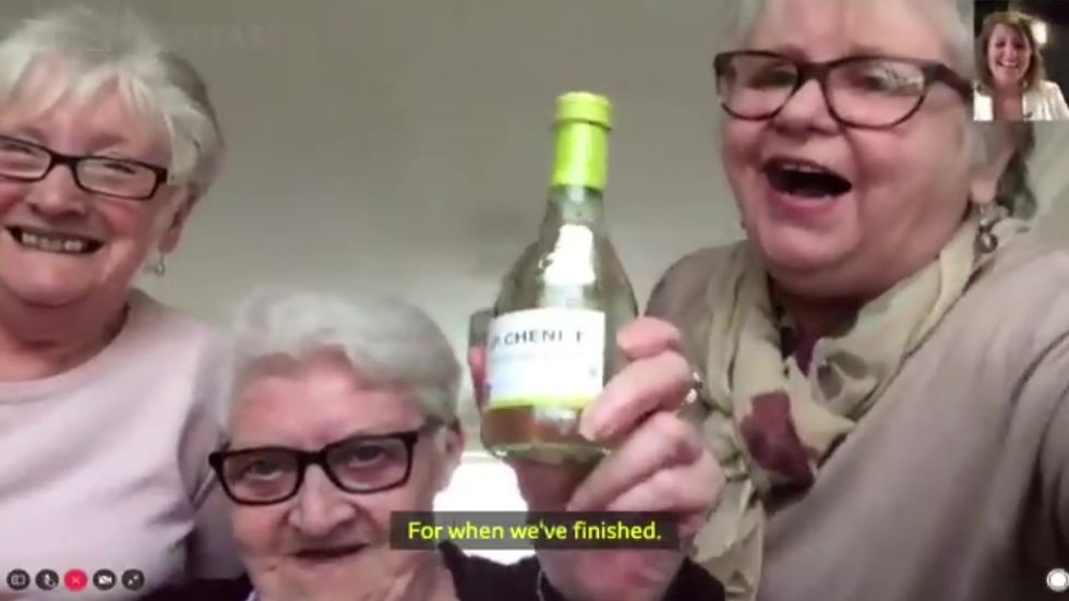 Elderly friends Doreen, Dotty and Carol talk to BBC Breakfast about self-isolating together
