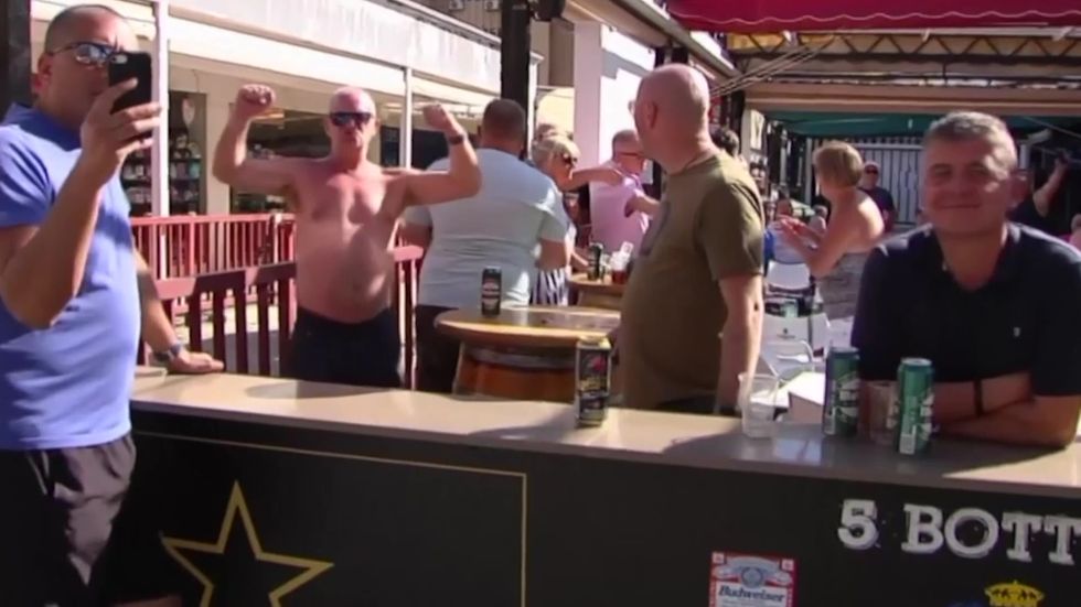 Brits abroad: Holidaymakers in Spain fail to stick to lockdown rules while on holiday in Benidorm