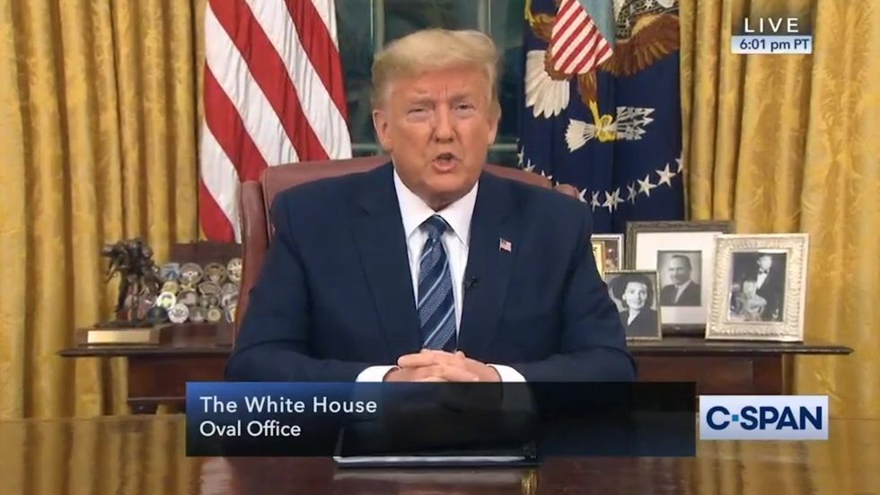 Broadcast of Sarah Palin on Masked Singer interrupted for Trump's coronavirus address