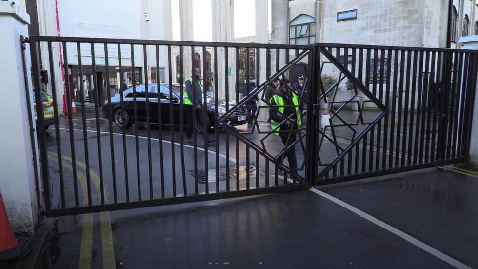 Man arrested over London mosque stabbing during prayers