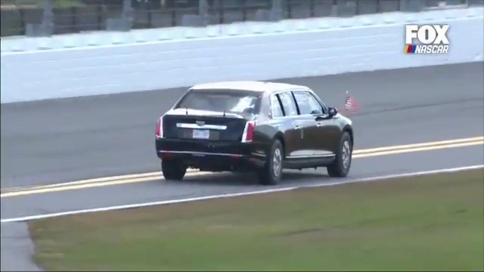 President Trump blasts around Daytona 500 circuit in limo