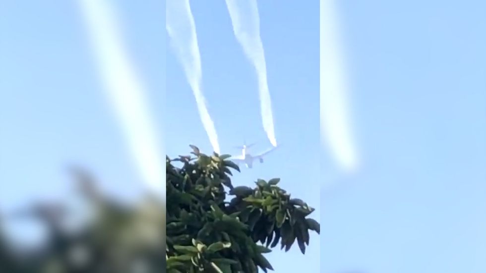 Los Angeles airport incident: Video appears to show Delta plane that dumped fuel on school playground