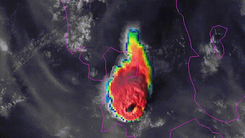 Satellite images show volcanic eruption in Philippines