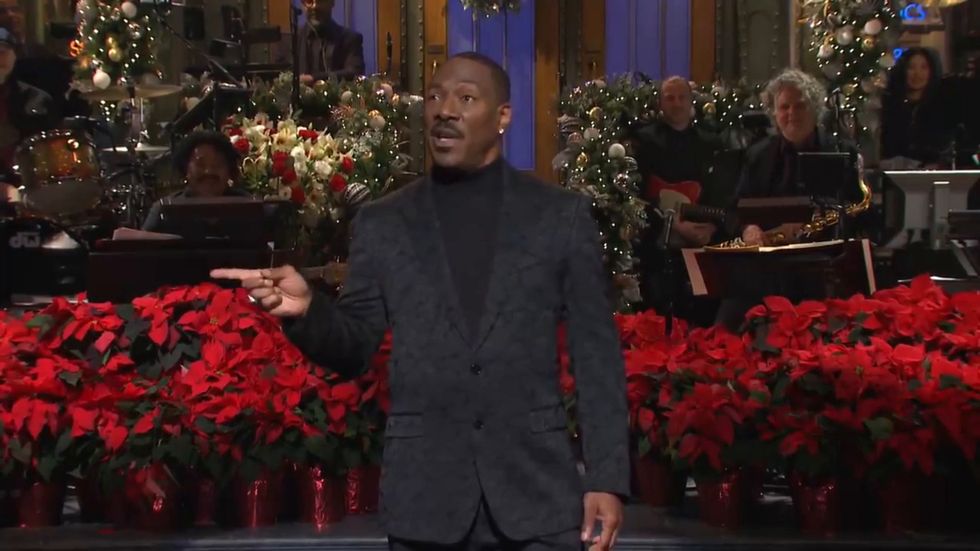 Eddie Murphy jokes about Bill Cosby on Saturday Night Live