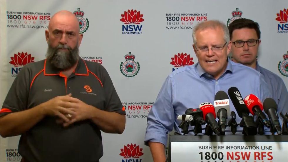 Australia fires: Scott Morrison apologises for family holiday