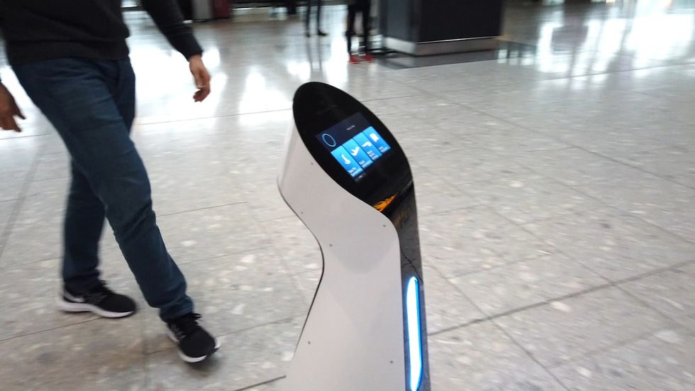BA deploys robots in T5 to help passengers find their way around
