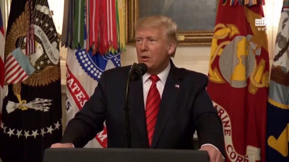 Trump threatens to drop British Isis fighters 'right at UK border'