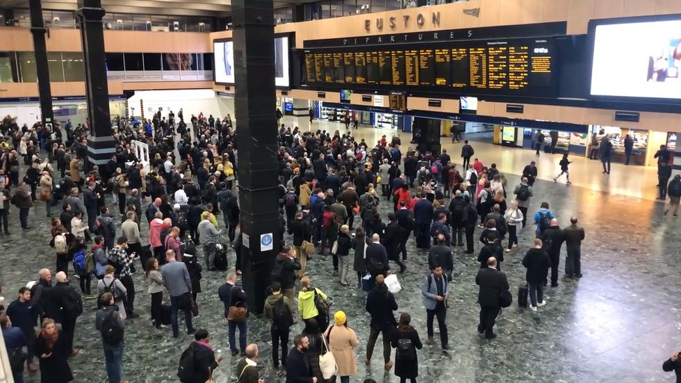 Delays and cancellations at London Euston after signal failure
