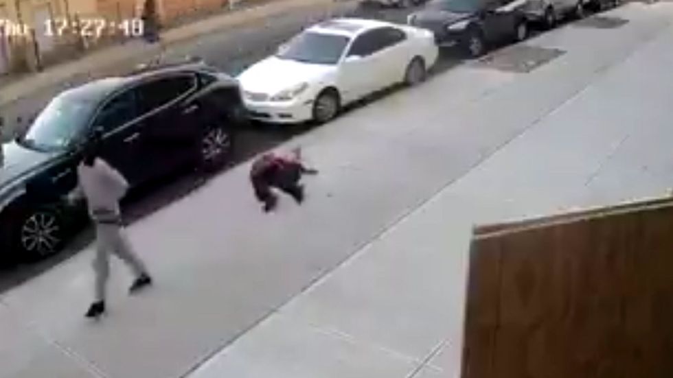 Man breaks woman's jaw in random New York street attack