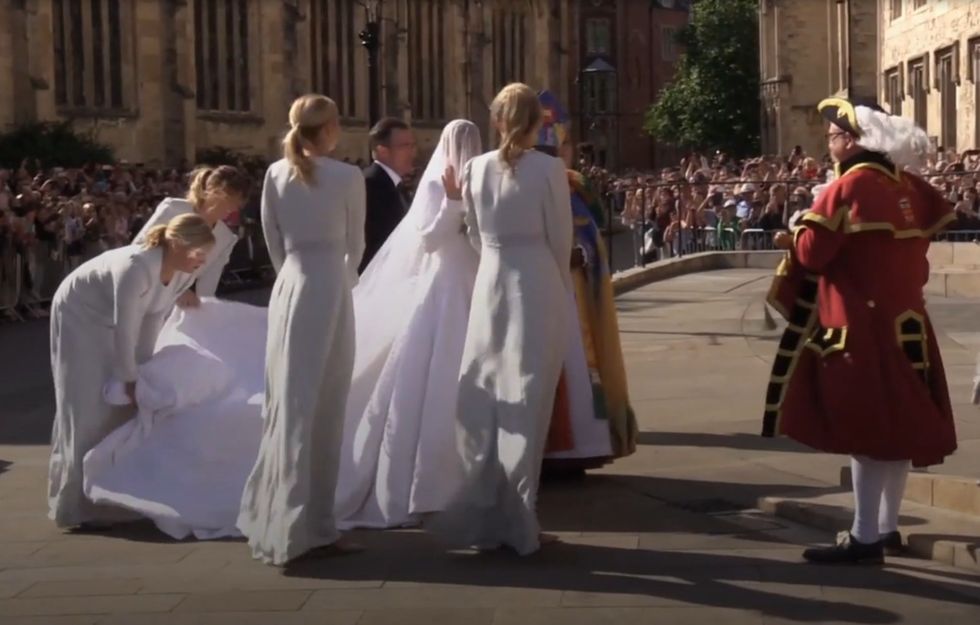 Ellie Goulding marries Caspar Jopling in York