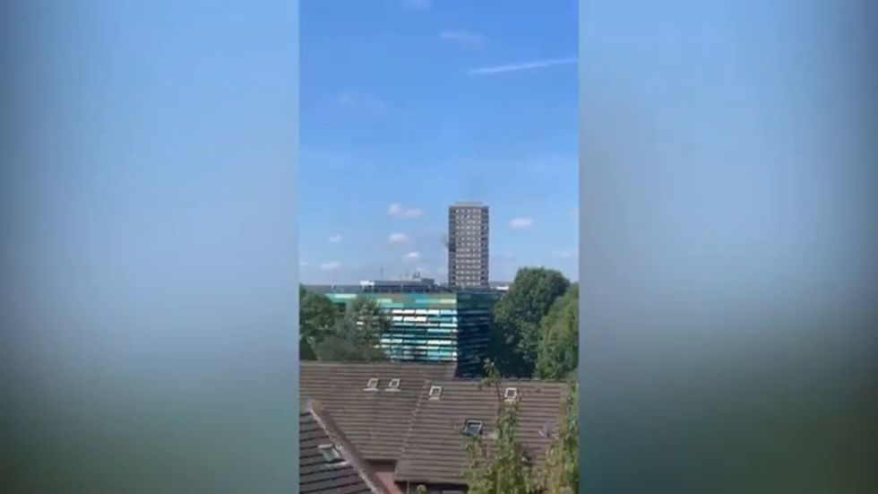 Notting Hill fire: Blaze breaks out in London tower block near Grenfell