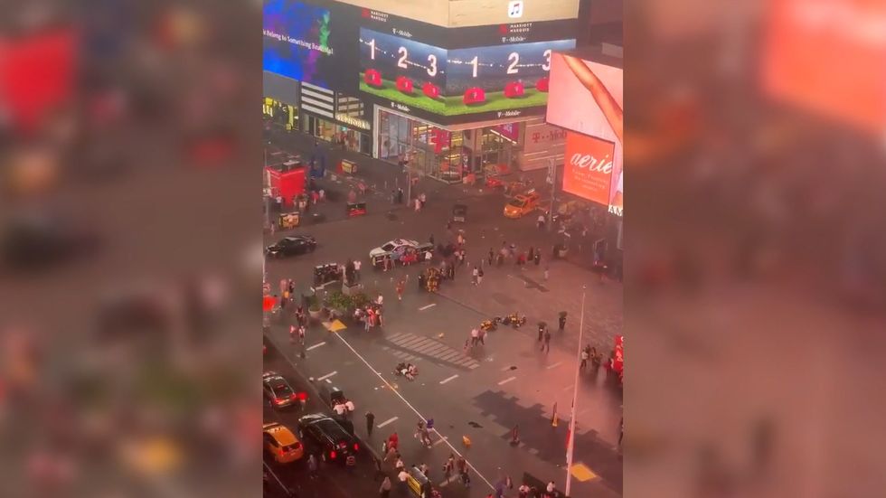 Motorcycle backfiring mistaken for an active shooter in Times Square