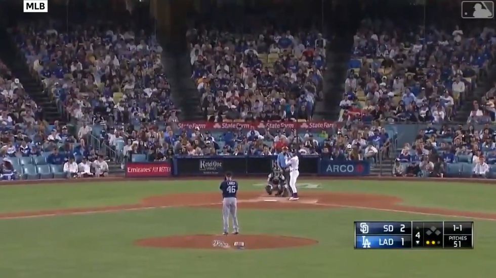 LA Dodgers baseball game continues despite California earthquake