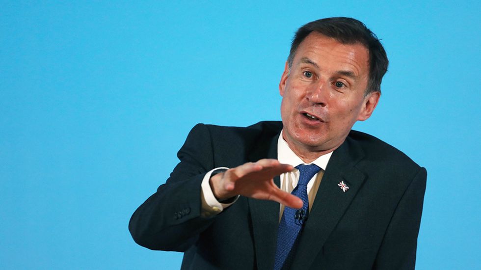 Jeremy Hunt U-turns on ending fox hunting ban