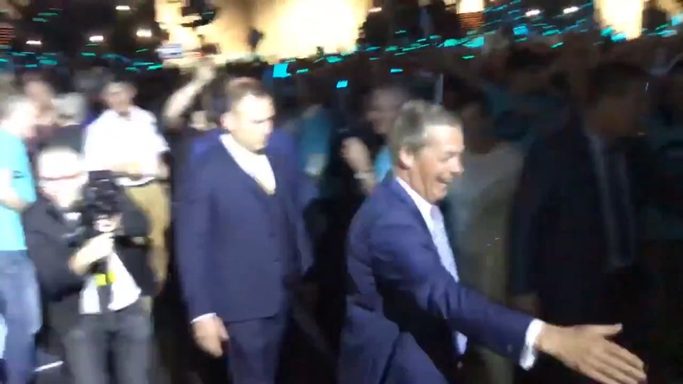 Nigel Farage makes entrance to sirens and glow sticks at Brexit Party's 'Big Vision Rally'
