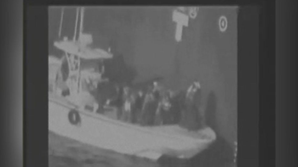 Footage 'shows Iran boat removing limpet mine from tanker', US military says