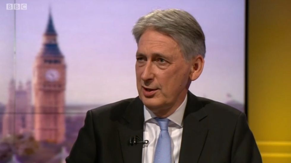 Phillip Hammond refuses to  say whether he would vote against government in no-confidence motion in no-deal scenario