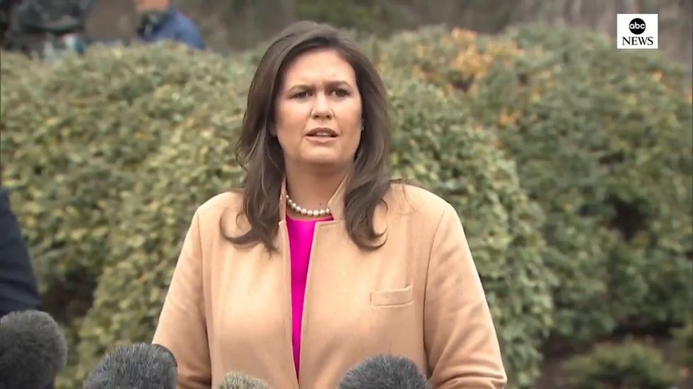 Sarah Sanders says Trump done nothing 'but condemn violence, against journalists or anyone else'