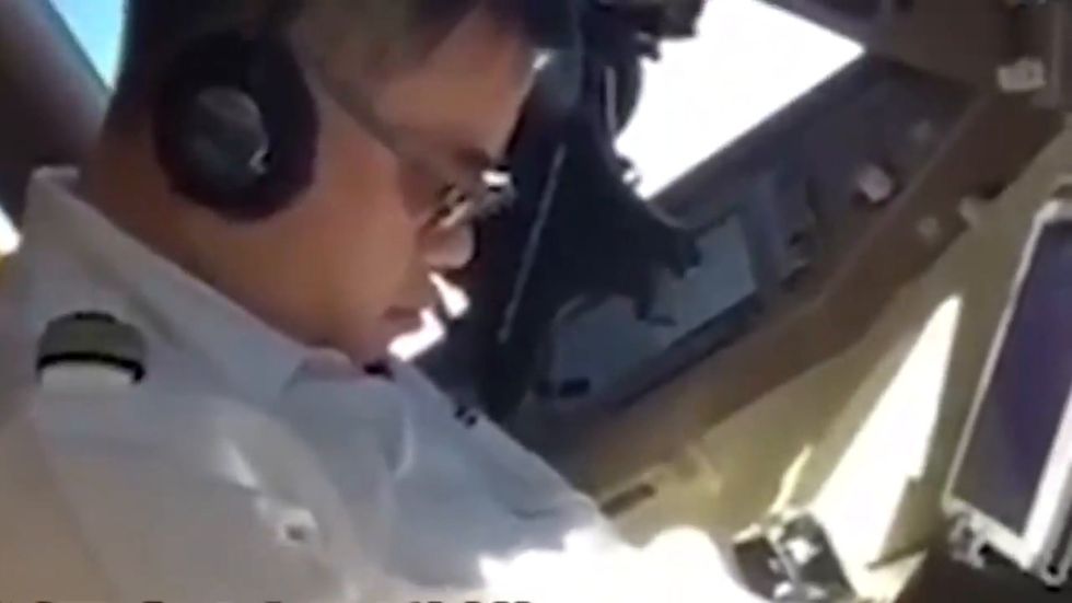 Chinese airlines pilot filmed sleeping at the controls