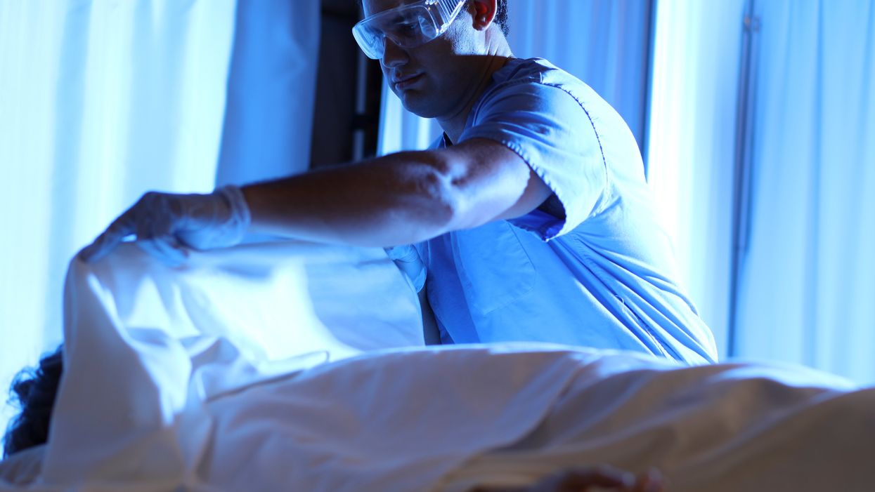 Man who was declared ‘dead’ wakes up 7 hours later in mortuary freezer