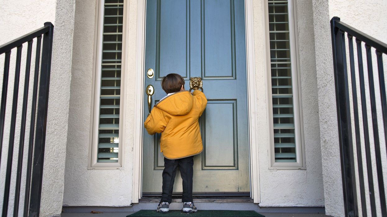 Resident in neighbourhood row after throwing water on kid who ‘ding dong ditched’ – and Reddit is divided
