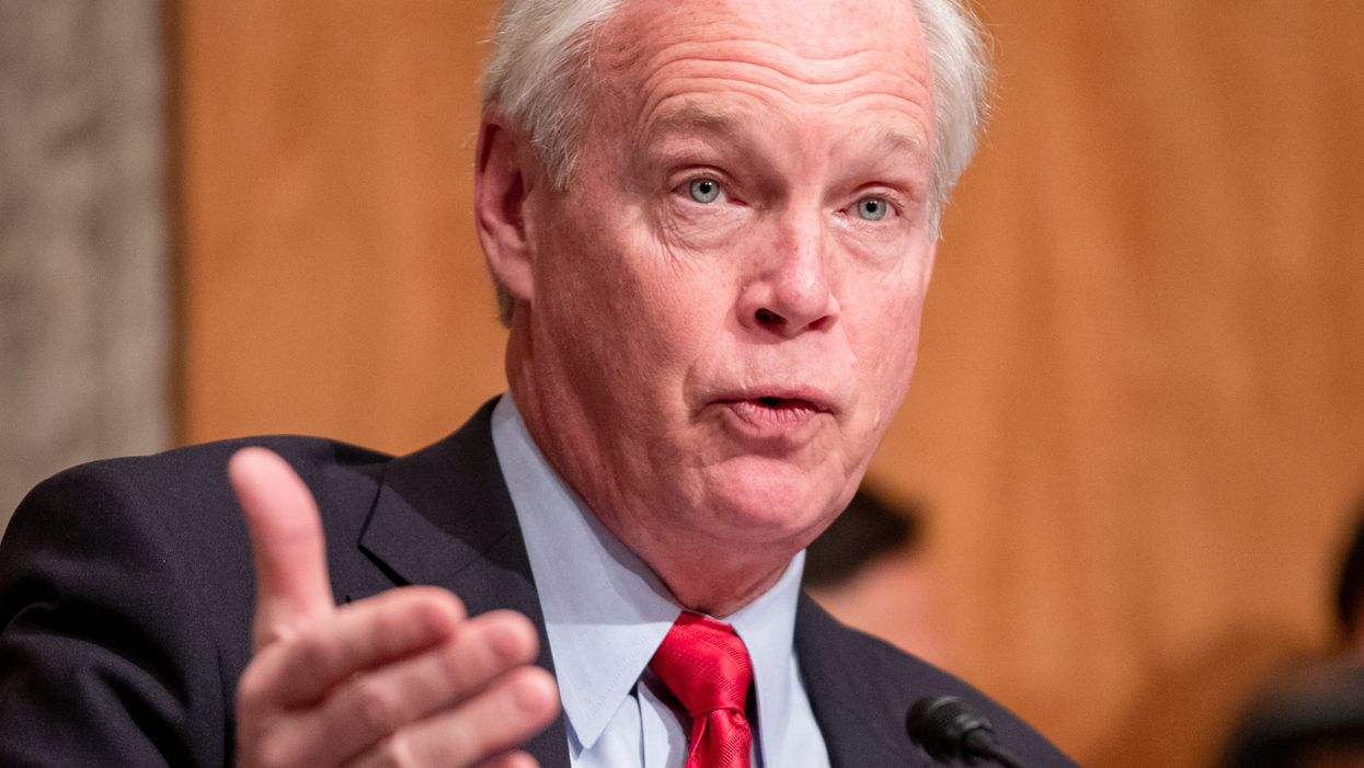 Republican senator suggests using mouthwash as Covid treatment - Listerine says please don’t